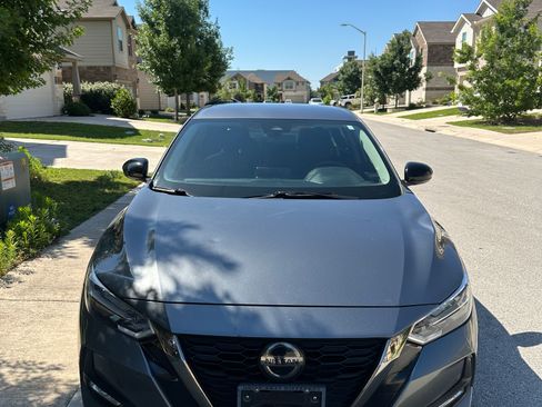Used 2021 Nissan Sentra SR FWD image 1