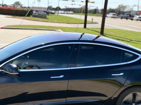 Used 2018 Tesla Model 3 Long Range image 8