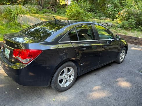 Used 2012 Chevrolet Cruze LT FWD image 5
