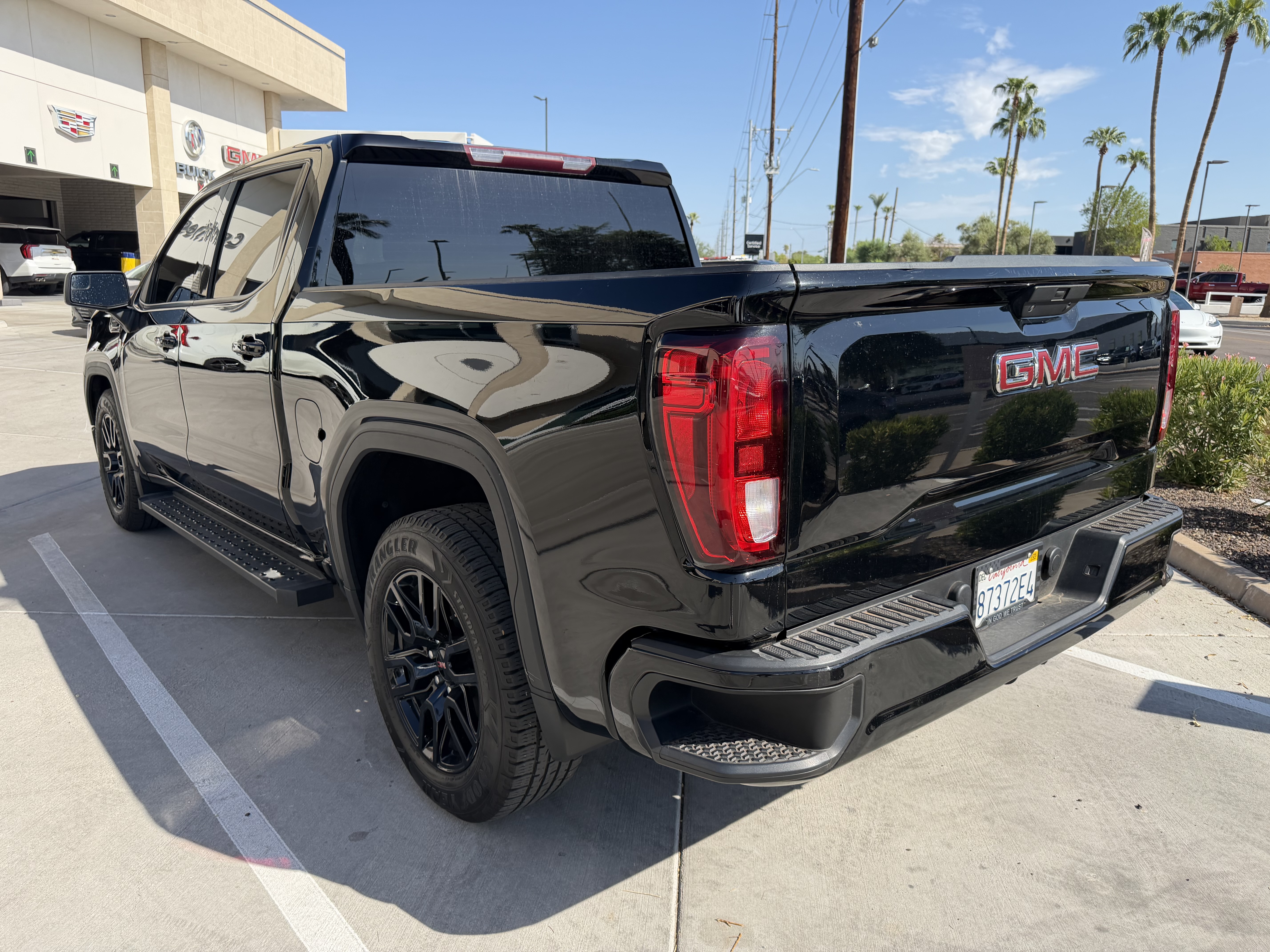Used 2020 GMC Sierra 1500 Elevation RWD image 5
