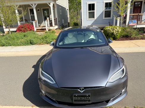 Used 2021 Tesla Model S Long Range Plus image 2