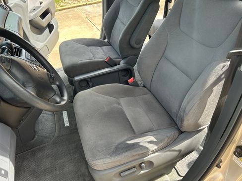 Used 2006 Honda Odyssey EX image 10