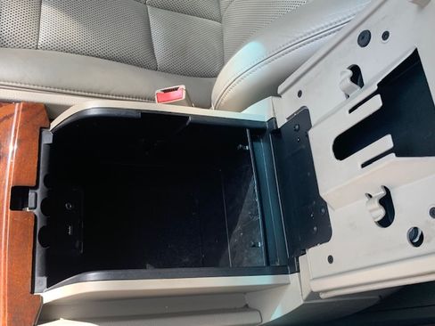 Used 2013 Lincoln Navigator 2WD w/ HD Trailer Tow Pkg image 14