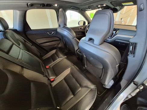 Used 2021 Volvo XC60 T5 R-Design w/ Protection Package Premier image 6