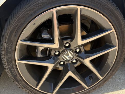 Used 2024 Honda Civic Sport Touring image 8