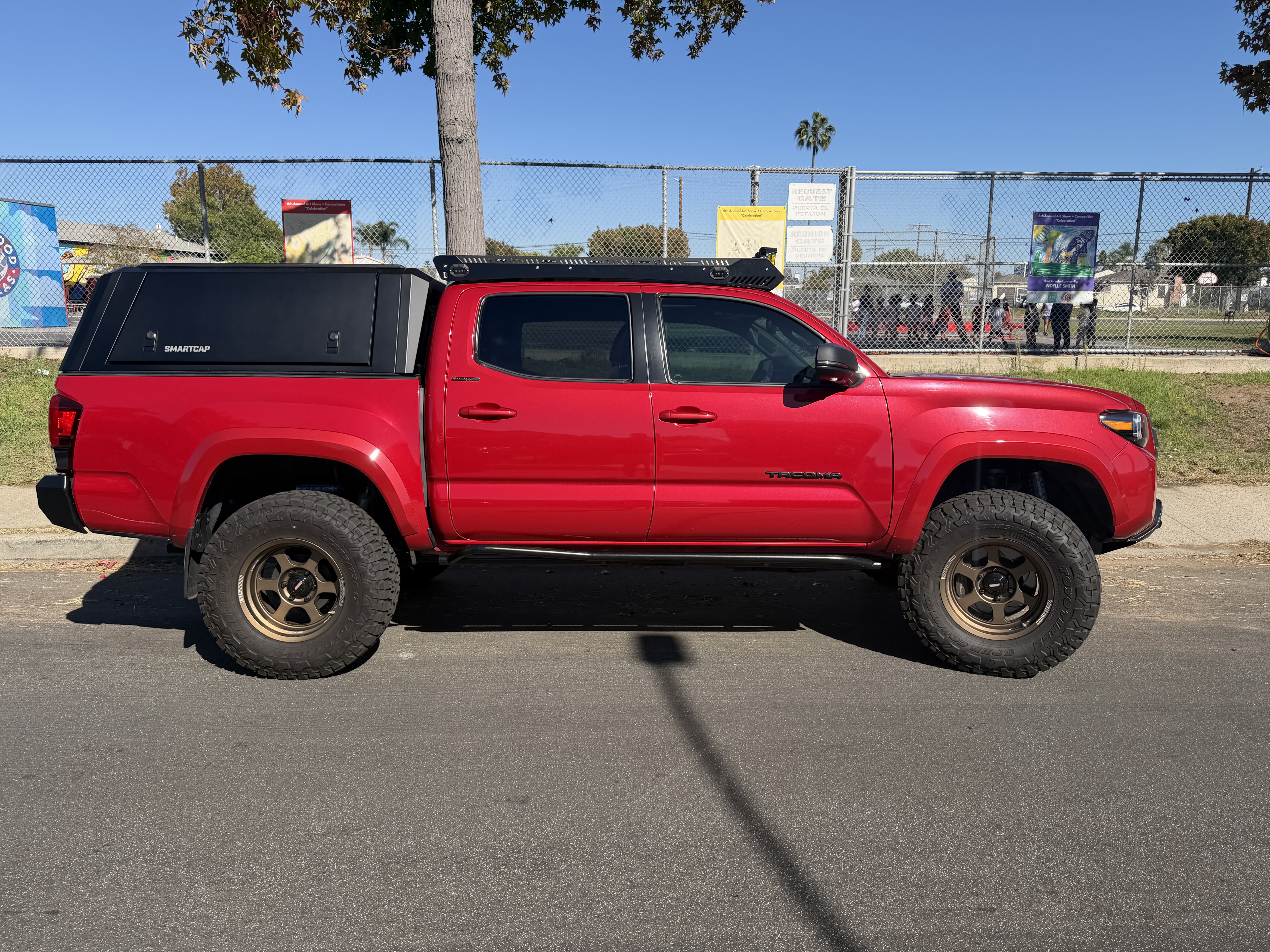Used 2020 Toyota Tacoma Limited AWD/4WD image 5