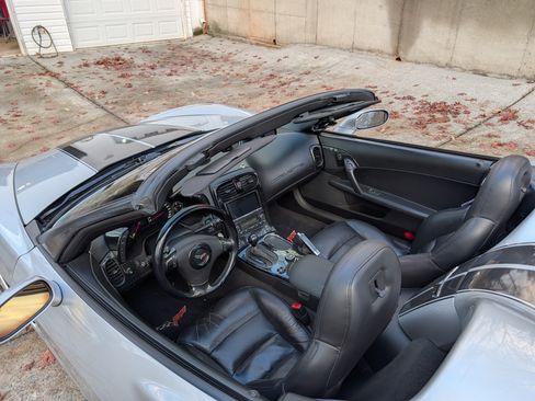 Used 2009 Chevrolet Corvette Convertible w/ Preferred Equipment Group image 16
