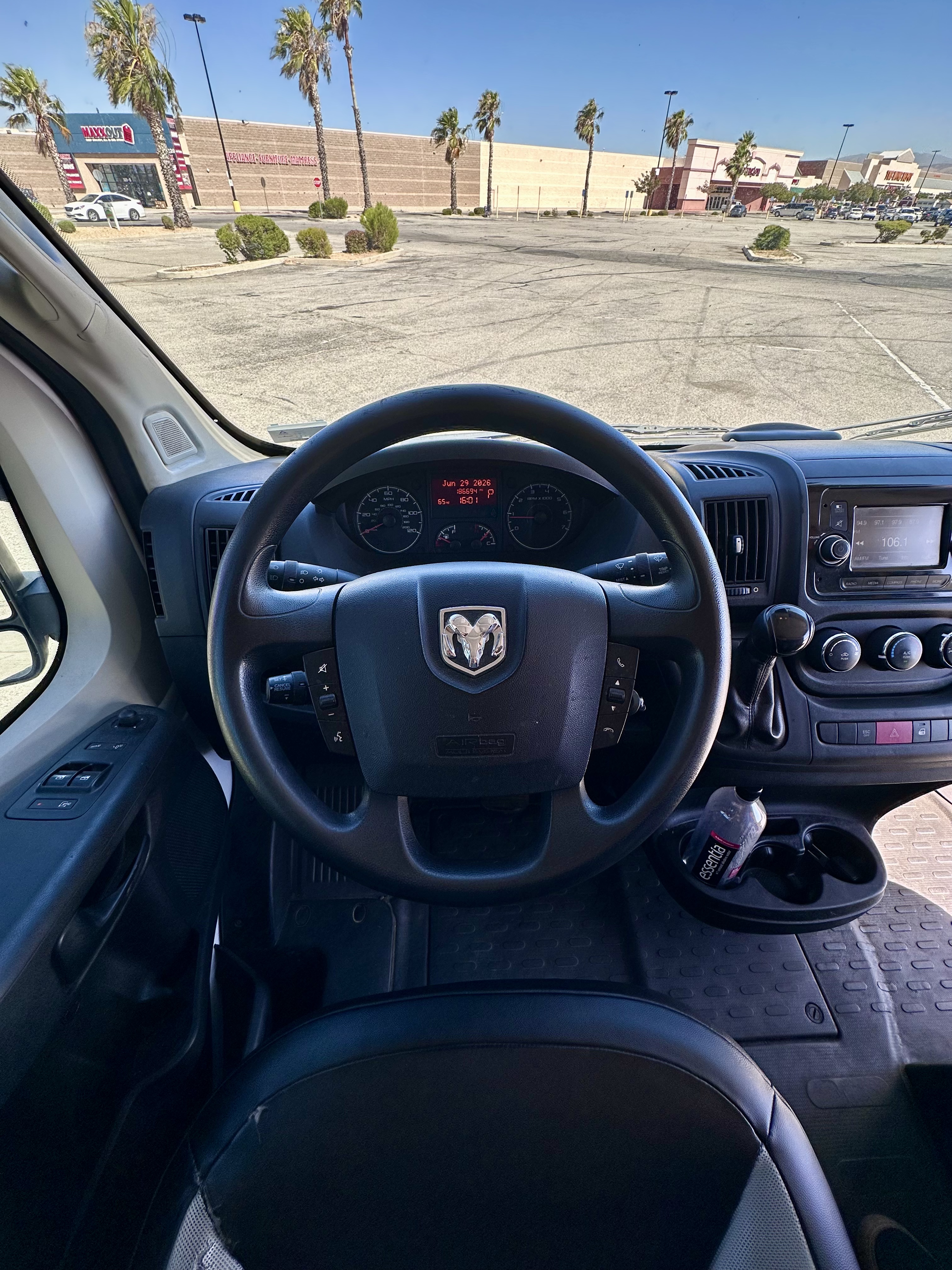 Used 2018 RAM ProMaster 1500 FWD image 5