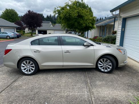 Used 2015 Buick LaCrosse FWD image 14