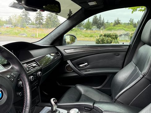 Used 2008 BMW M5 RWD image 10