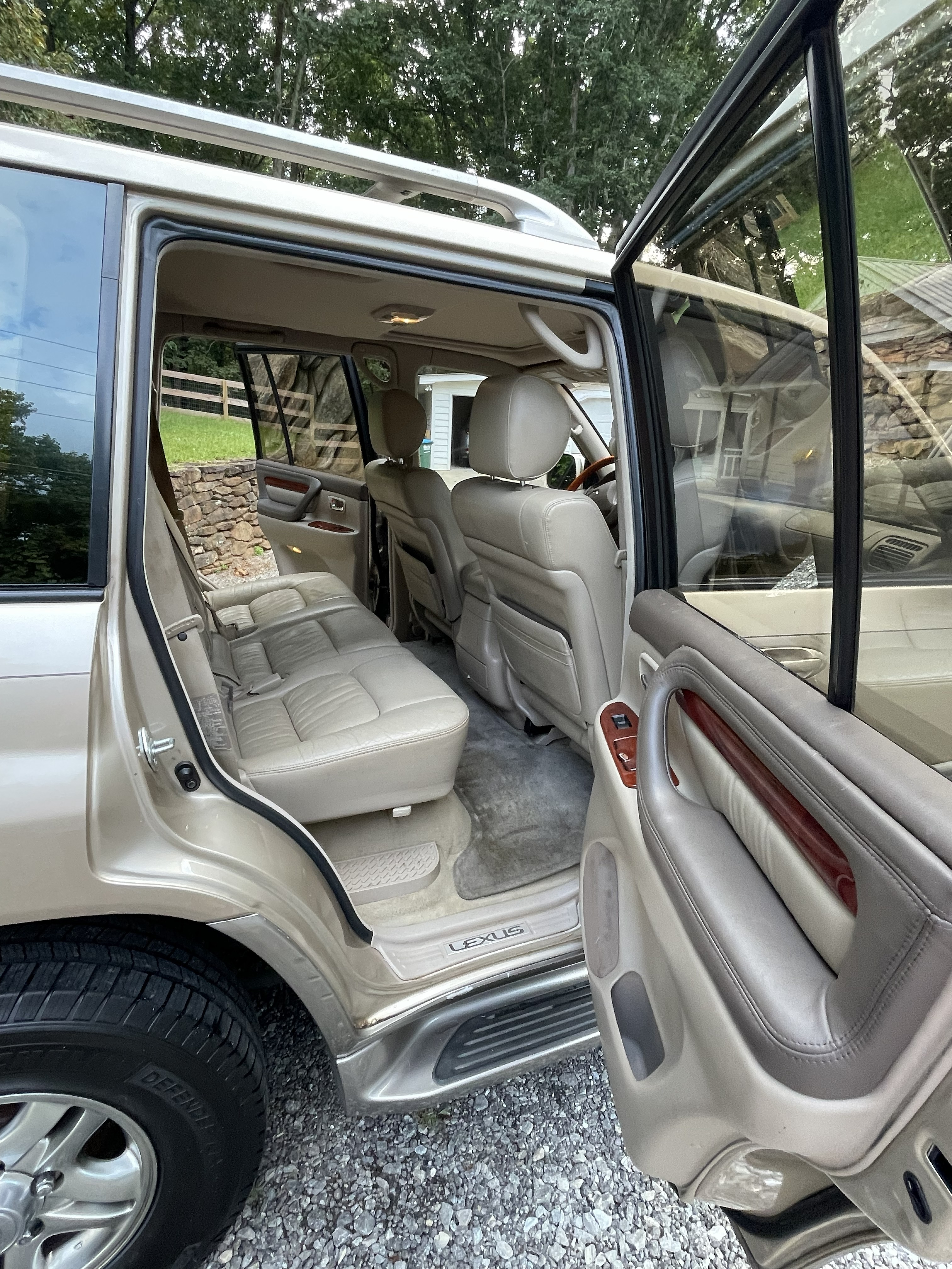 Used 2001 Lexus LX 470 4WD image 9