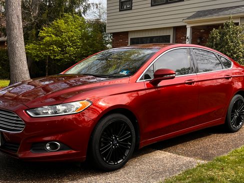 Used 2014 Ford Fusion SE w/ Equipment Group 202A image 1