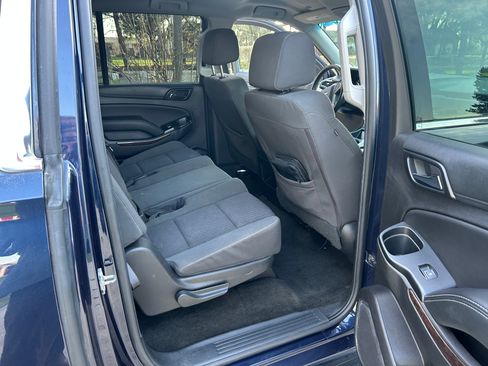 Used 2018 Chevrolet Suburban LS image 4