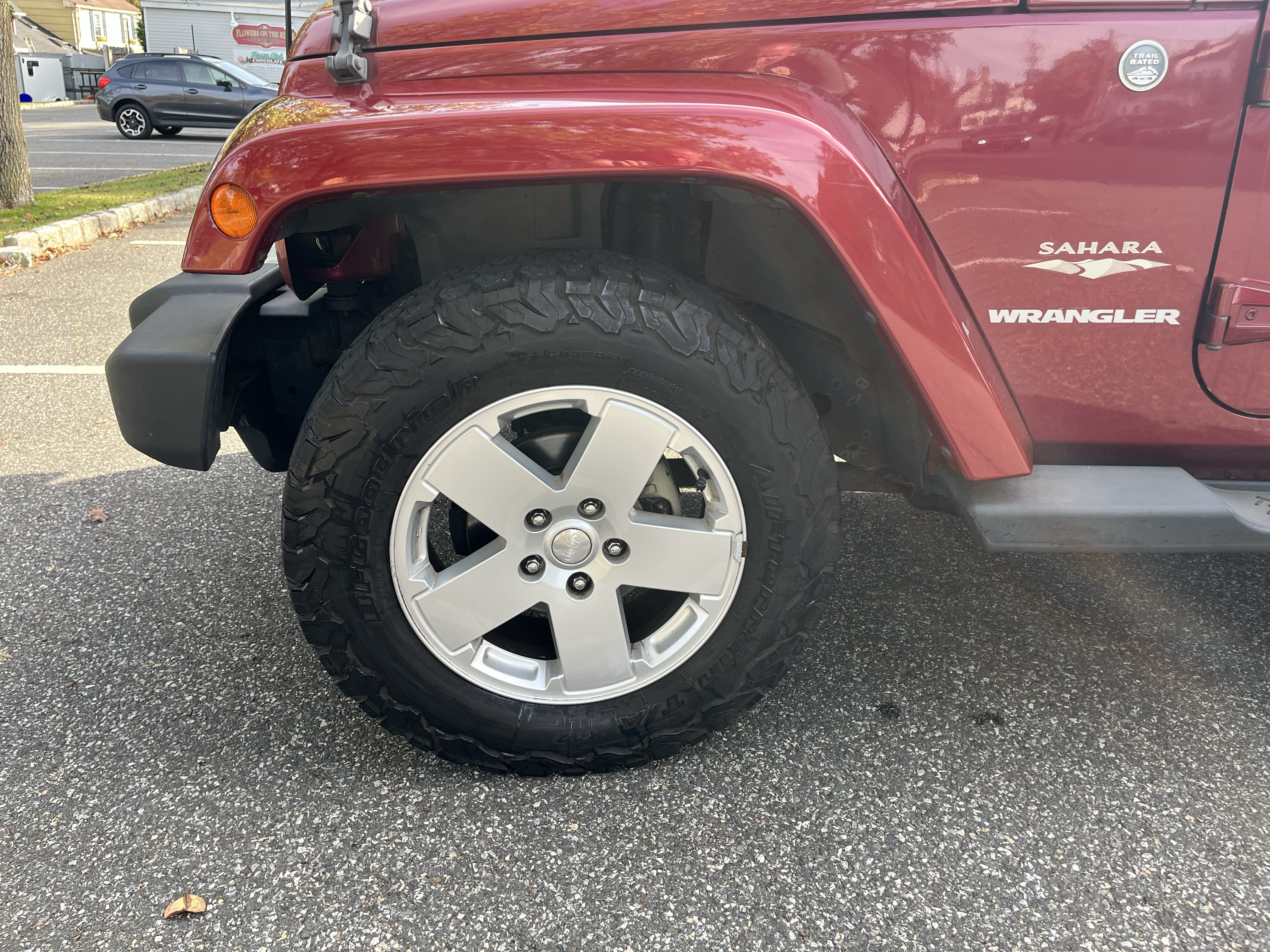 Used 2012 Jeep Wrangler Sahara w/ Connectivity Group AWD/4WD image 13