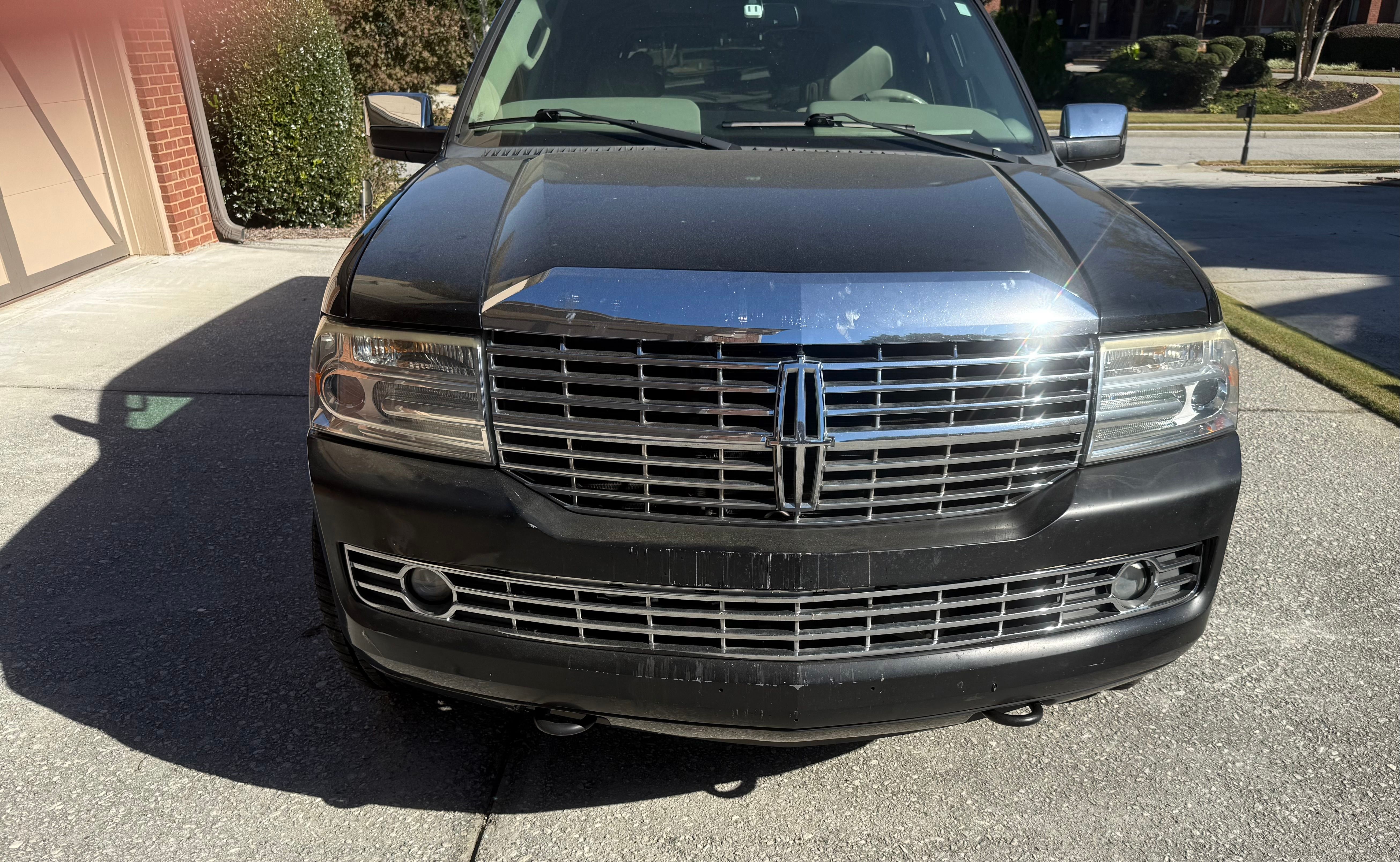 Used 2008 Lincoln Navigator 2WD image 2