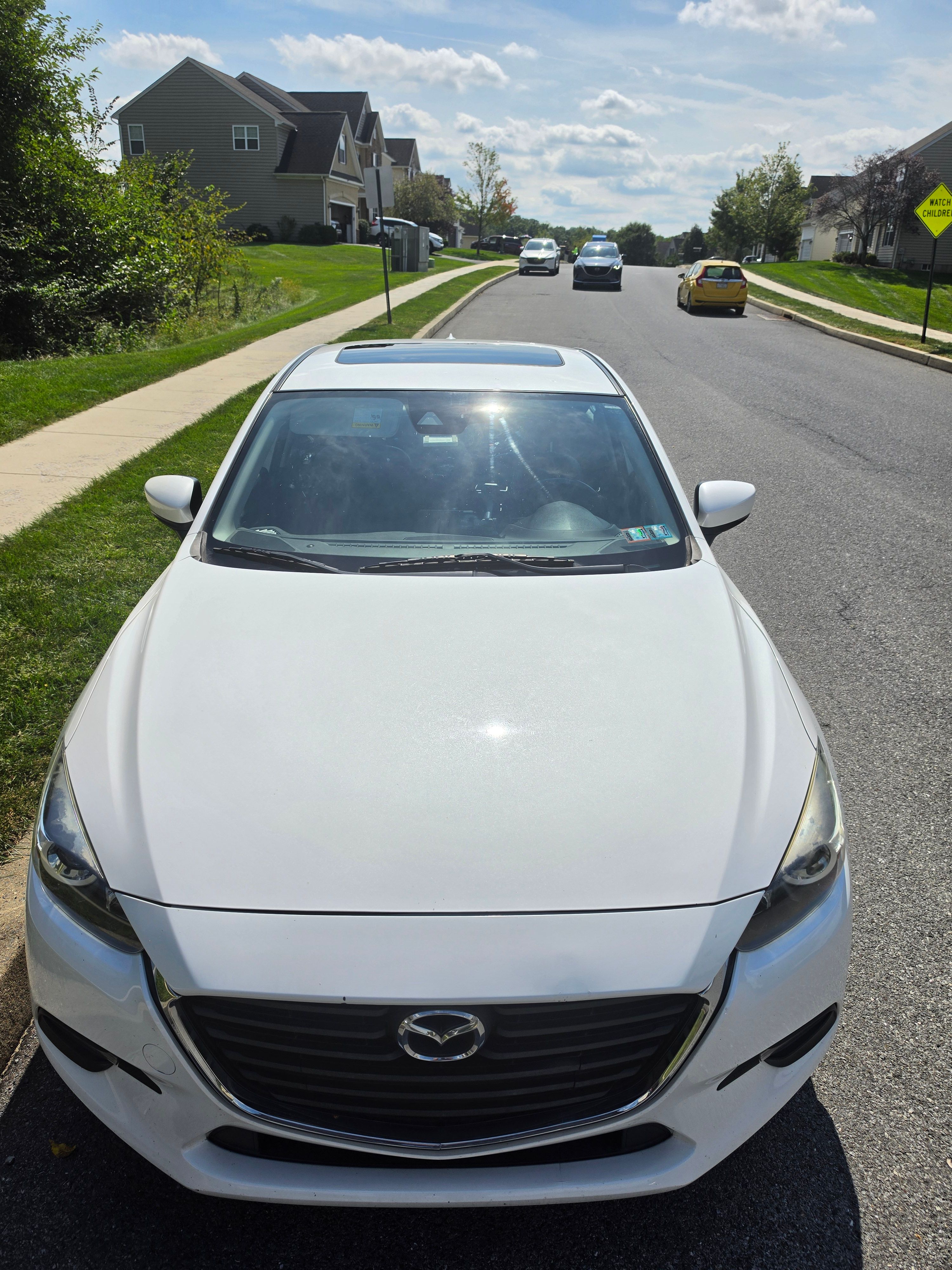 Used 2018 MAZDA MAZDA3 Touring FWD image 1