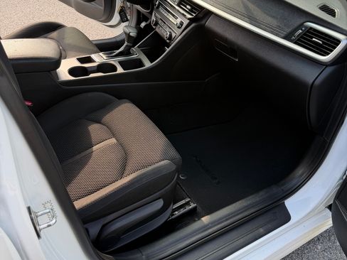 Used 2019 Kia Optima LX FWD image 20
