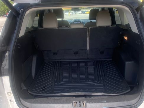 Used 2017 Ford Escape Titanium FWD image 6