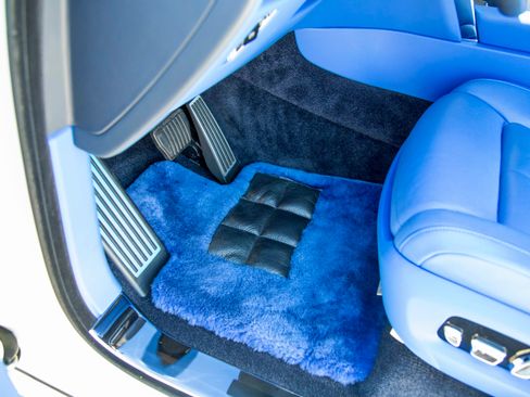 Used 2022 Rolls-Royce Cullinan w/ Technology Package image 14