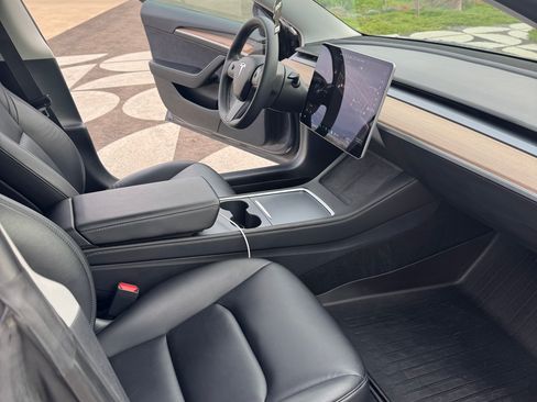 Used 2021 Tesla Model 3 Standard Range Plus RWD image 12