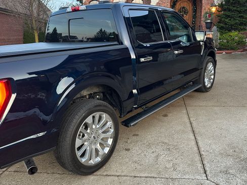 Used 2022 Ford F150 Limited image 4
