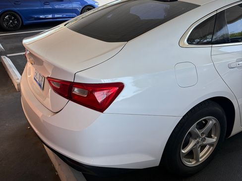 Used 2018 Chevrolet Malibu LS w/ LPO, Convenience Package 1 FWD image 8