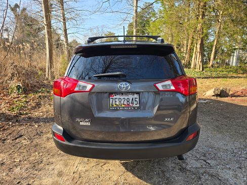 Used 2015 Toyota RAV4 XLE image 8