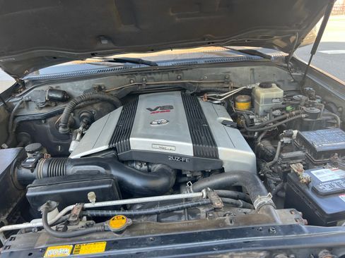 Used 2002 Toyota Land Cruiser image 10