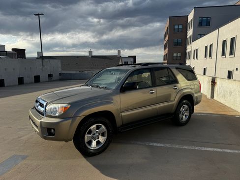 Used 2008 Toyota 4Runner Sport image 2
