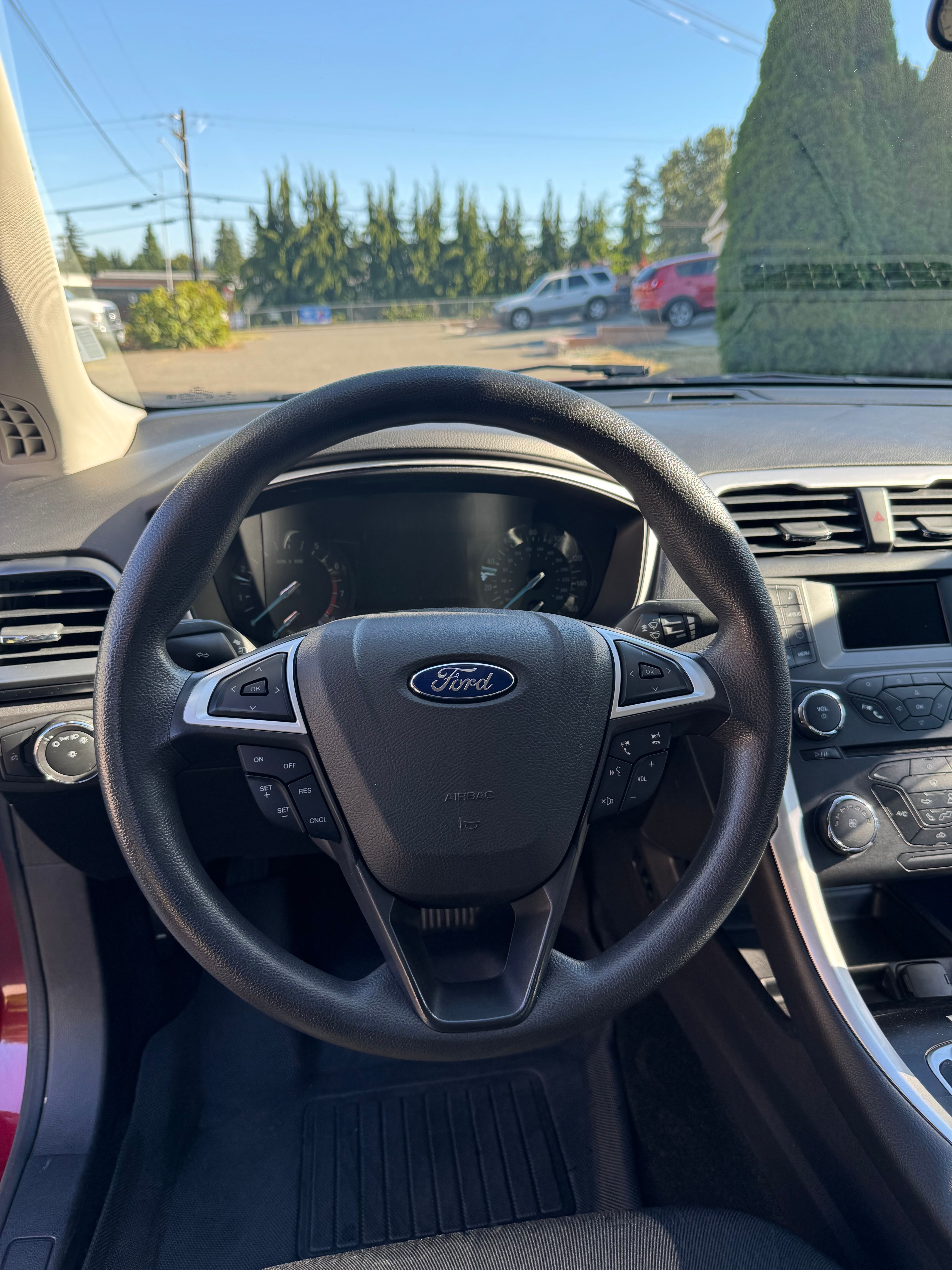 Used 2016 Ford Fusion SE FWD image 8