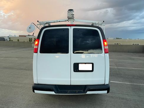 Used 2013 Chevrolet Express 1500 image 12