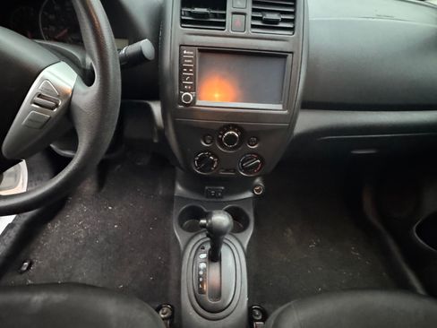 Used 2019 Nissan Versa S Plus image 8