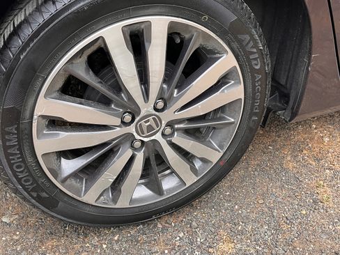 Used 2015 Honda Fit EX image 11