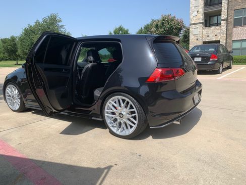 Used 2016 Volkswagen GTI SE image 4