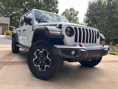 Used 2023 Jeep Gladiator Rubicon w/ LED Lighting Group AWD/4WD image 2