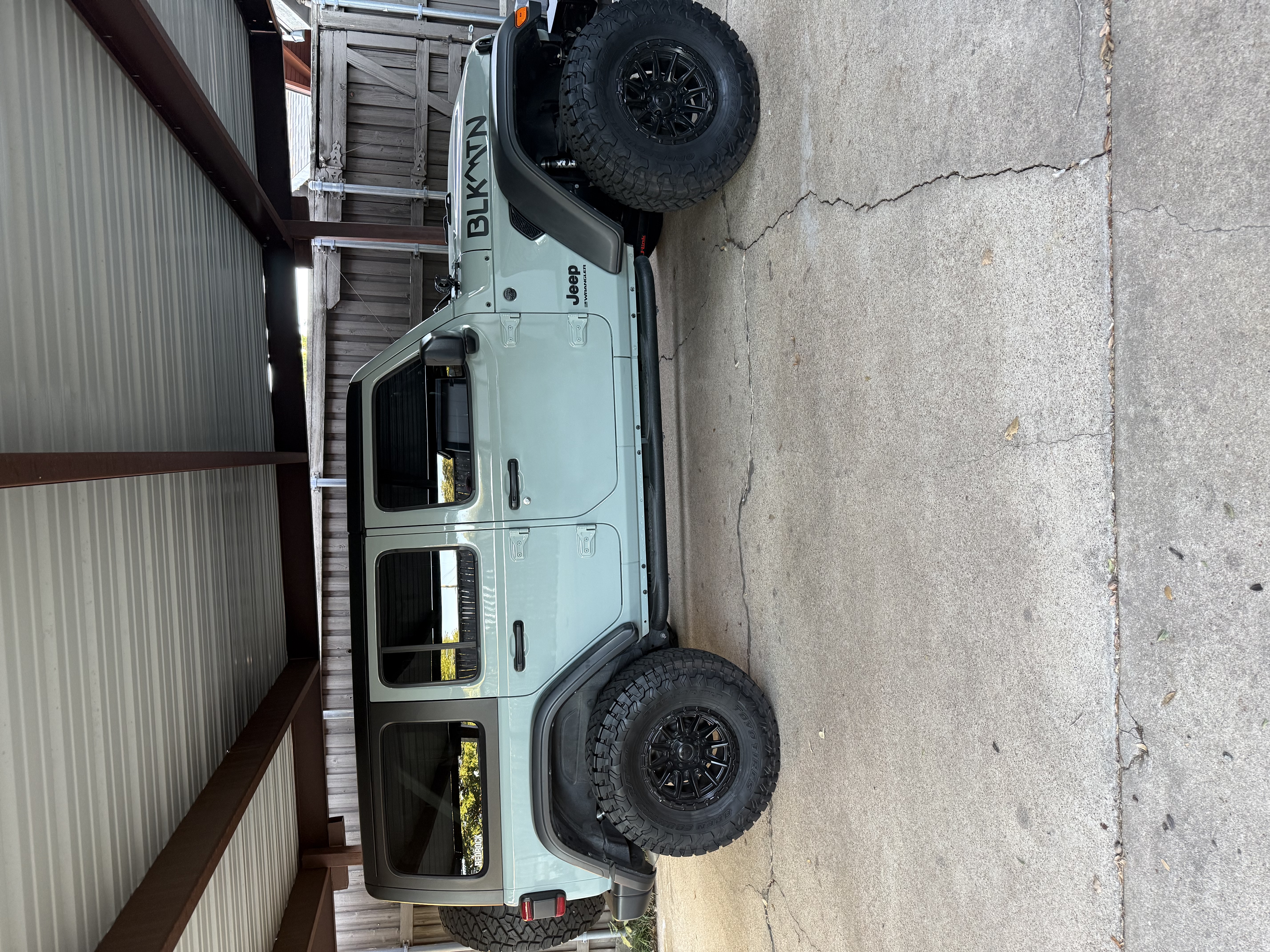 Used 2024 Jeep Wrangler Unlimited Sport AWD/4WD image 28