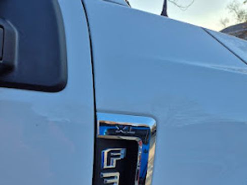 Used 2019 Ford F350 XL w/ XL Value Package image 9