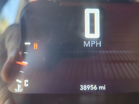 Used 2018 Dodge Challenger R/T Scat Pack image 11