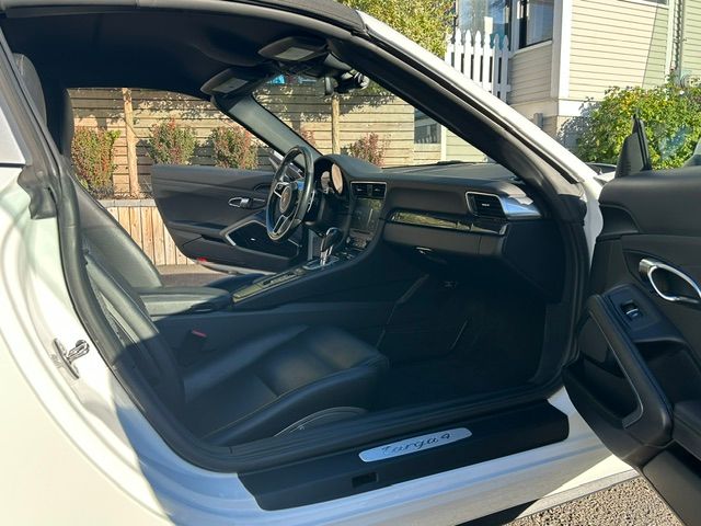 Used 2017 Porsche 911 Targa 4 AWD/4WD image 11