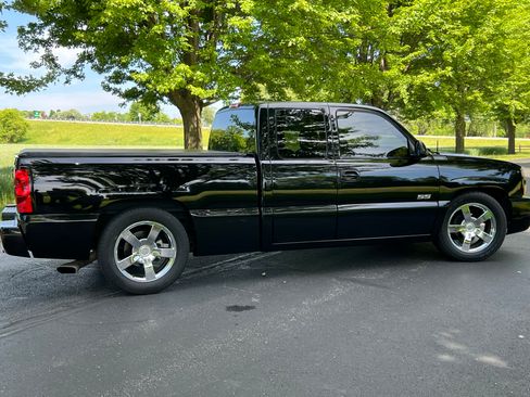 Used 2004 Chevrolet Silverado 1500 SS AWD/4WD image 27