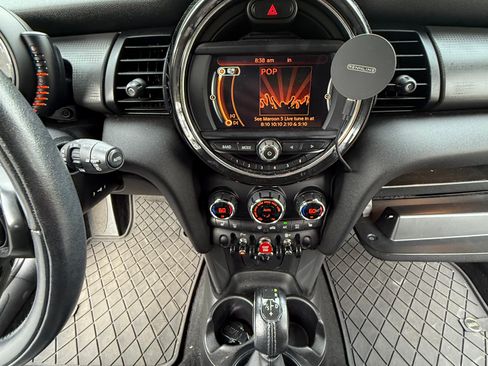 Used 2017 MINI Cooper 2-Door Hardtop image 14