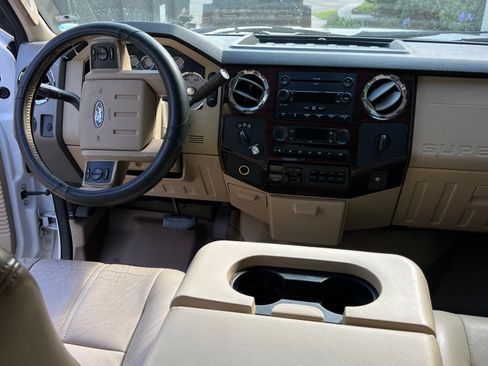Used 2008 Ford F350 Lariat AWD/4WD image 9
