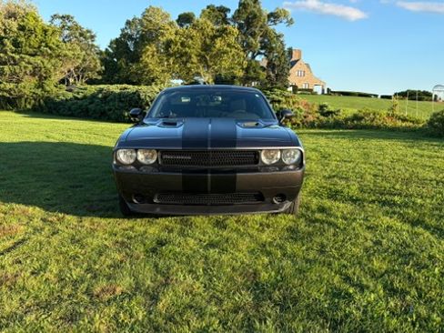 Used 2013 Dodge Challenger SXT w/ Super Sport Group RWD image 2