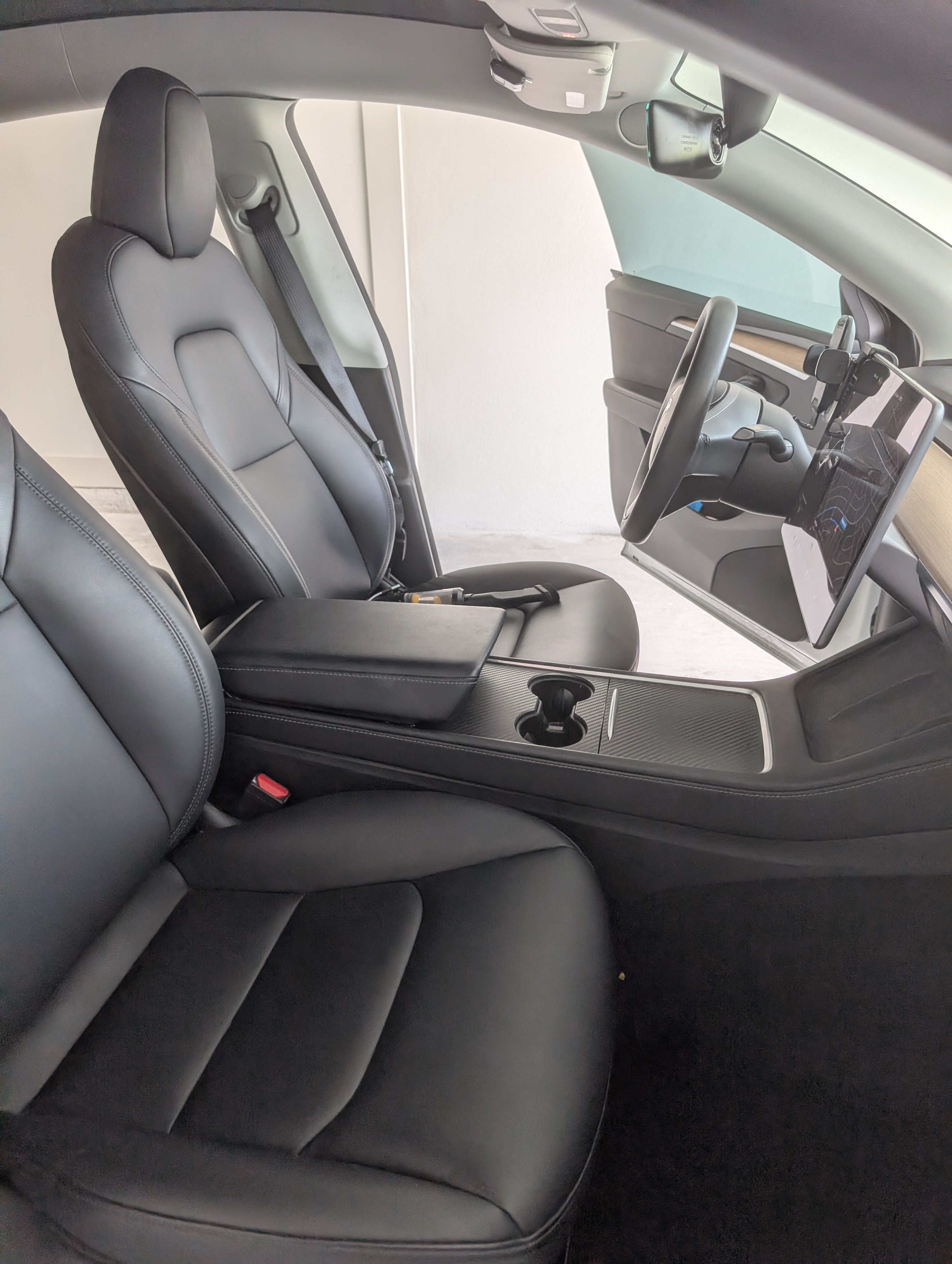 Used 2022 Tesla Model Y Long Range AWD/4WD image 15