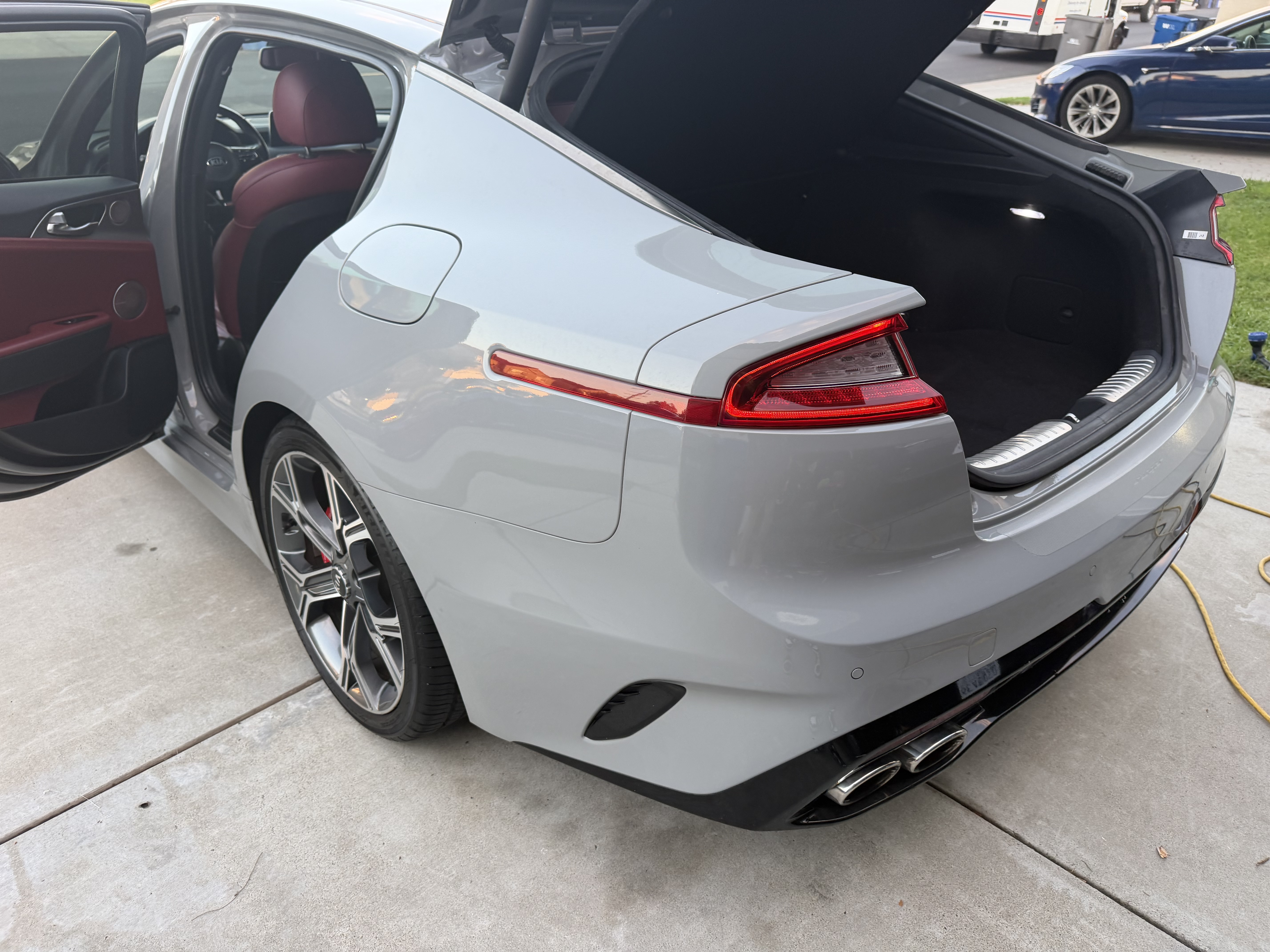 Used 2018 Kia Stinger GT2 AWD/4WD image 16