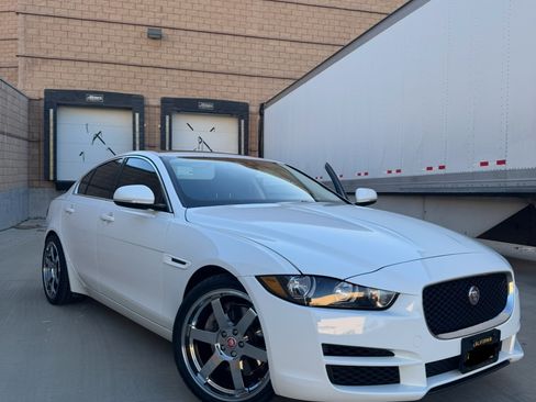 Used 2019 Jaguar XE image 1