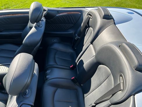 Used 2007 Mercedes-Benz CLK 350 Cabriolet image 8