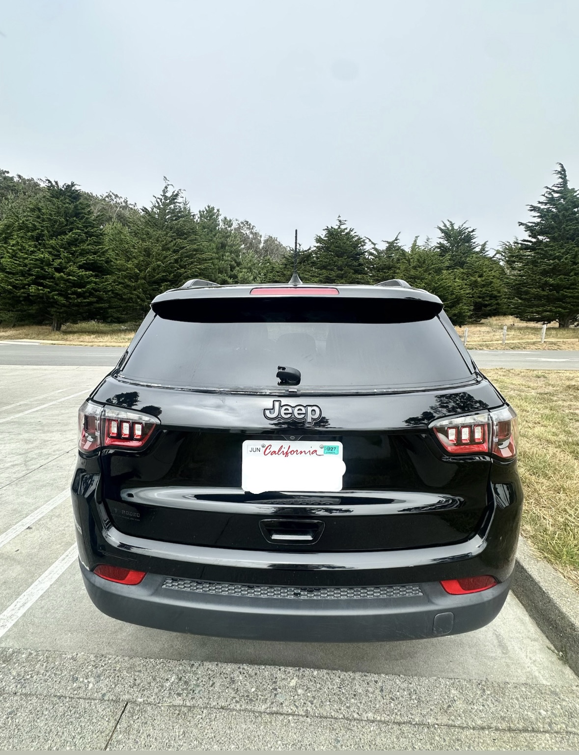 Used 2021 Jeep Compass Latitude FWD image 11