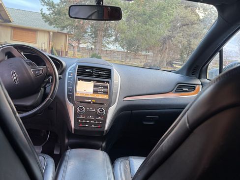 Used 2019 Lincoln MKC Select w/ Select Plus Package image 10