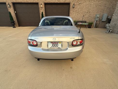 Used 2008 MAZDA MX-5 Miata Grand Touring RWD image 5